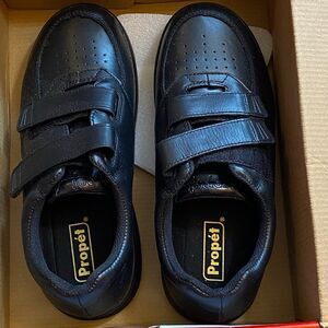 NIB Propet Vista Strap Hook & Loop Leather Shoes Sneakers Black Men’s 8.5 3E